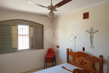 Casa à venda com 3 quartos, sendo 1 suíte, em Vila José Bonifácio, Araraquara, SP