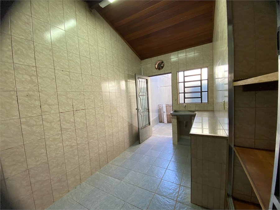 Casa Térrea para alugar com 3 quartos, sendo 1 suíte, em Jardim Alvinópolis, Atibaia, SP