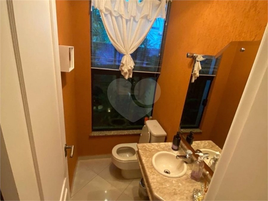 Casa à venda com 4 quartos, sendo 3 suítes,  no condomínio Residencial Tivoli Park, Sorocaba - SP