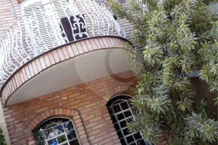 Sobrado à venda com 4 quartos, sendo 1 suíte,  em Rio Pequeno, São Paulo, SP