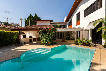 Casa à venda com 6 quartos, sendo 4 suítes, em Butantã, São Paulo, SP