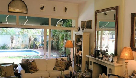 Casa à venda com 4 quartos, sendo 2 suítes,  em Jardim Morumbi, São Paulo, SP