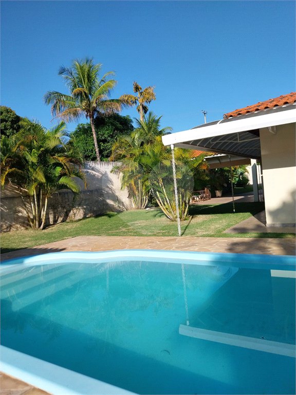 Casa à venda com 3 quartos, sendo 2 suítes, no condomínio Acmti - Colinas do Mosteiro, Terras de Itaici e Recanto dos Pássaros, Indaiatuba - SP