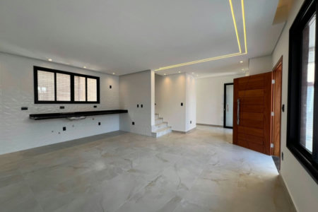 Sobrado com 4 dormitórios à venda, 234 m² por R$ 2.500.000,00 - Ponta da Praia - Santos/SP