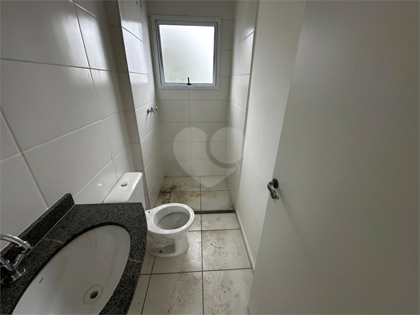 Casa à venda com 2 quartos no condomínio Vila das Paineiras, Suzano - SP