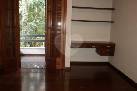 Casa à venda com 4 suítes no condomínio Jatoba, São Paulo - SP