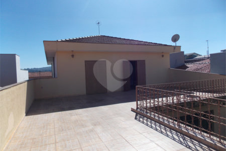 Casa à venda ou para alugar com 5 quartos, sendo 3 suítes,  no Centro, Atibaia, SP