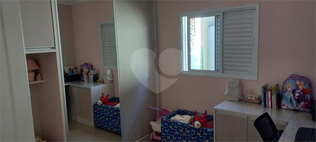 Casa à venda com 3 quartos, sendo 1 suíte, no condomínio Sausalito, Mairiporã - SP