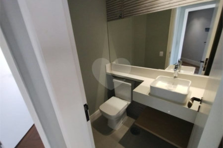 Apartamento à venda com 5 quartos, sendo 2 suítes, em Aclimação, São Paulo, SP