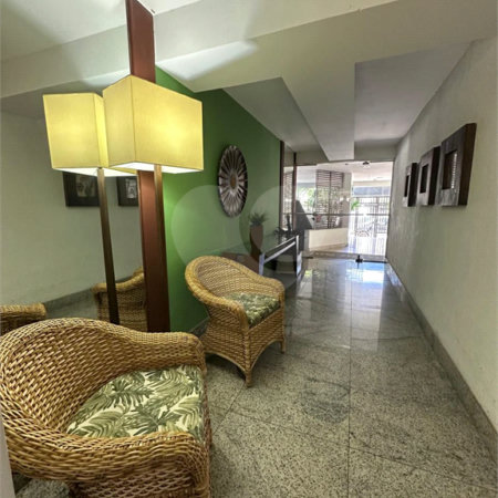 Apartamento à venda com 3 quartos, sendo 1 suíte, em Passagem, Cabo Frio, RJ