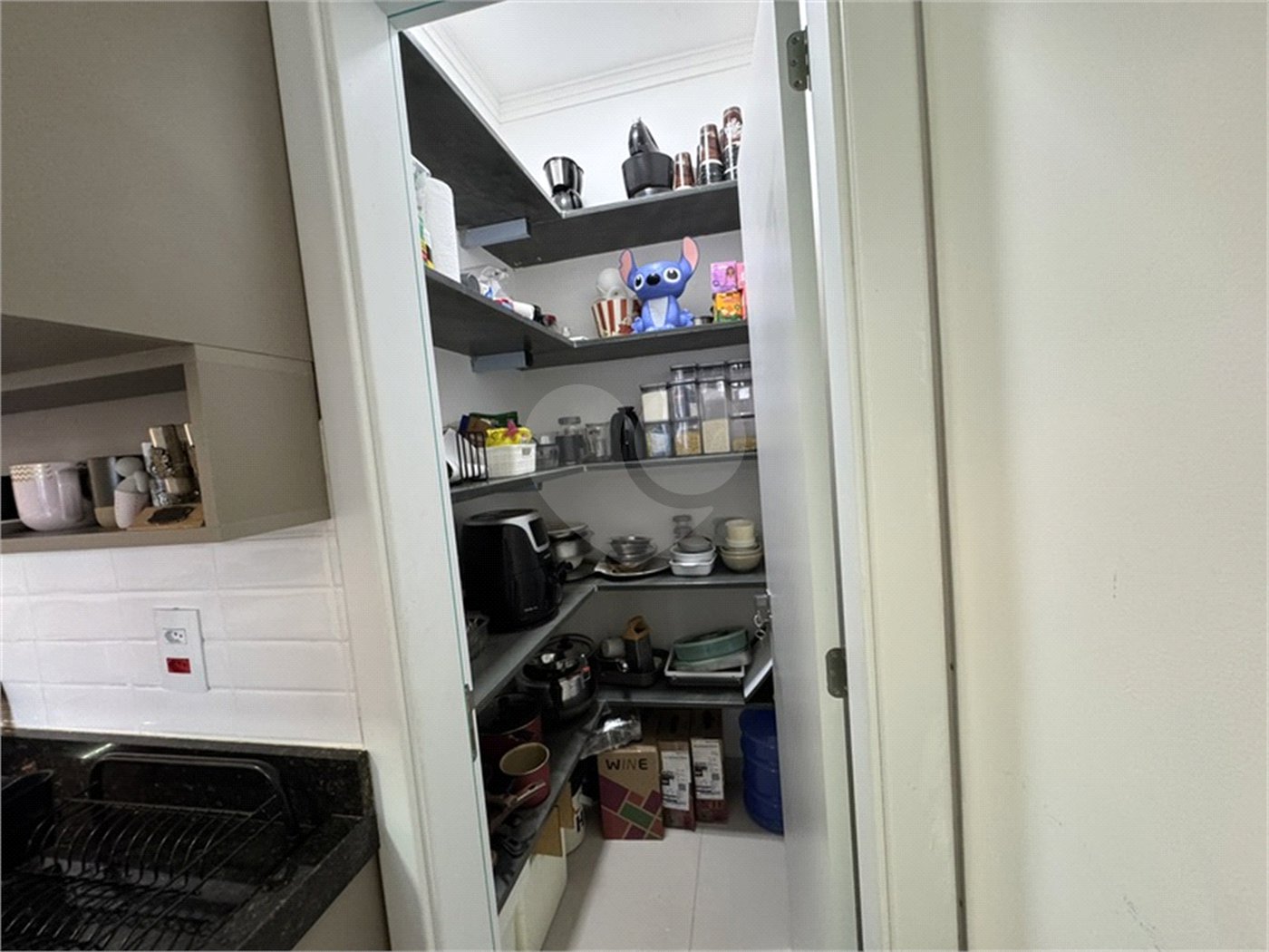 Casa à venda com 3 quartos, sendo 1 suíte, no condomínio Jardim Guarujá, Salto - SP