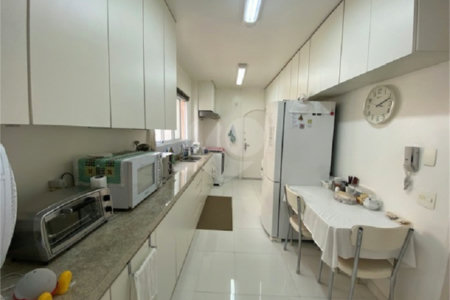 Apartamento à venda com 3 quartos, sendo 1 suíte, em Itaim Bibi, São Paulo, SP