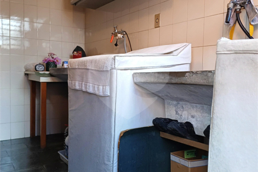 Casa à venda com 4 quartos, sendo 1 suíte, em Vila Paulicéia, São Paulo, SP