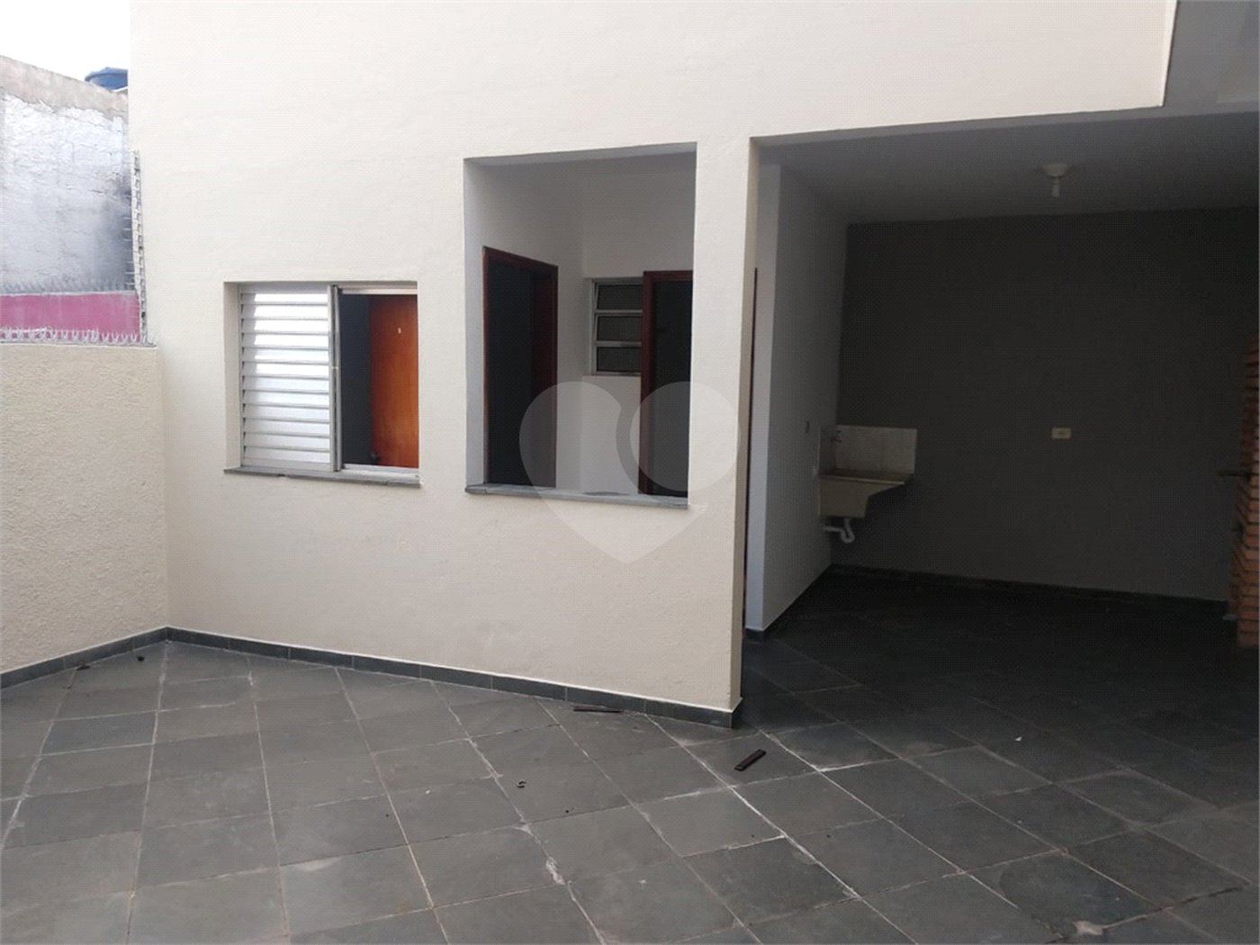 Sobrado à venda com 3 quartos, sendo 1 suíte, em Tremembé, São Paulo, SP