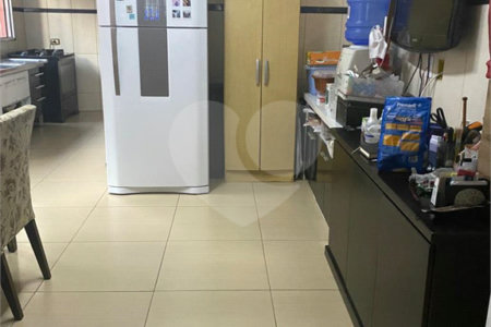 Sobrado à venda com 3 quartos, sendo 1 suíte, em Vila Augusta, Guarulhos, SP