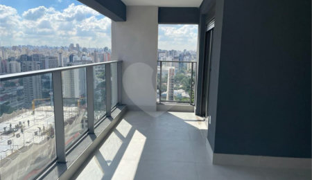 Apartamento à venda com 3 suítes em Campo Belo, São Paulo, SP