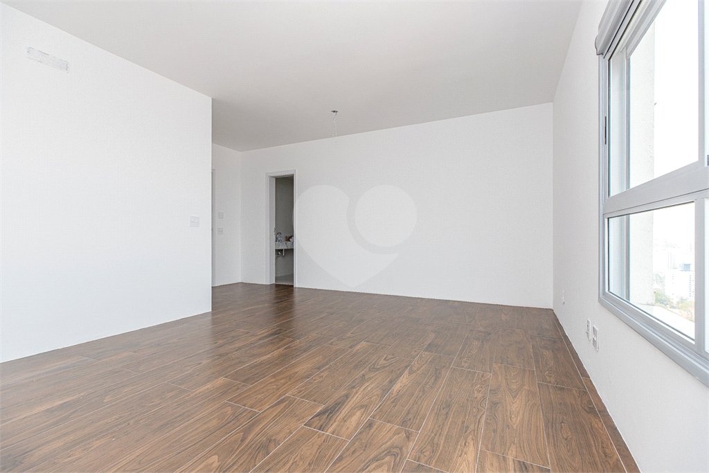 Apartamento à venda com 3 suítes em Jardim Marajoara, São Paulo, SP