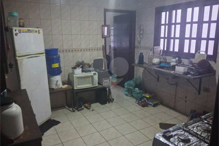 Casa de Vila à venda com 3 quartos, sendo 1 suíte, em Paraíso do Morumbi, São Paulo, SP
