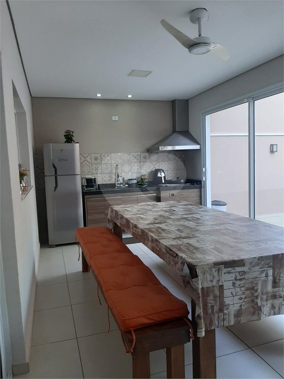 Casa à venda com 3 suítes no condomínio Village Moutonnée, Salto - SP