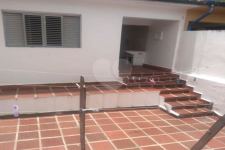 Casa à venda com 3 quartos, sendo 1 suíte,  em Jardim Bonfiglioli, São Paulo, SP