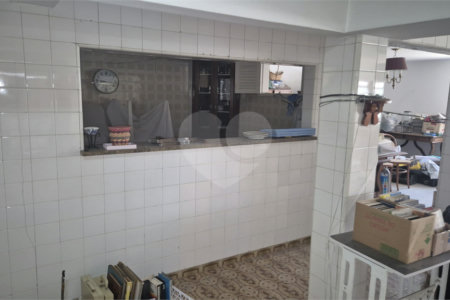 Casa à venda com 4 quartos, sendo 3 suítes,  no condomínio Chácara das Rosas, São Paulo - SP