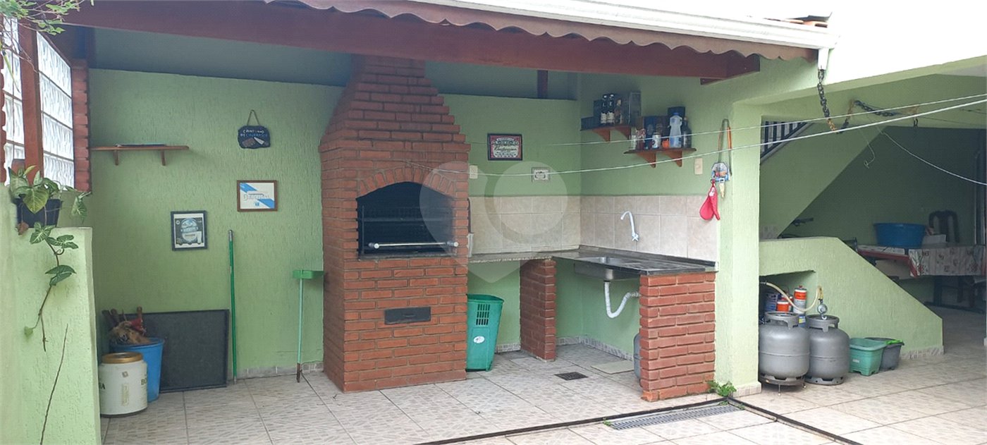 Sobrado à venda com 3 quartos, sendo 1 suíte, em Vila Ema, São Paulo, SP