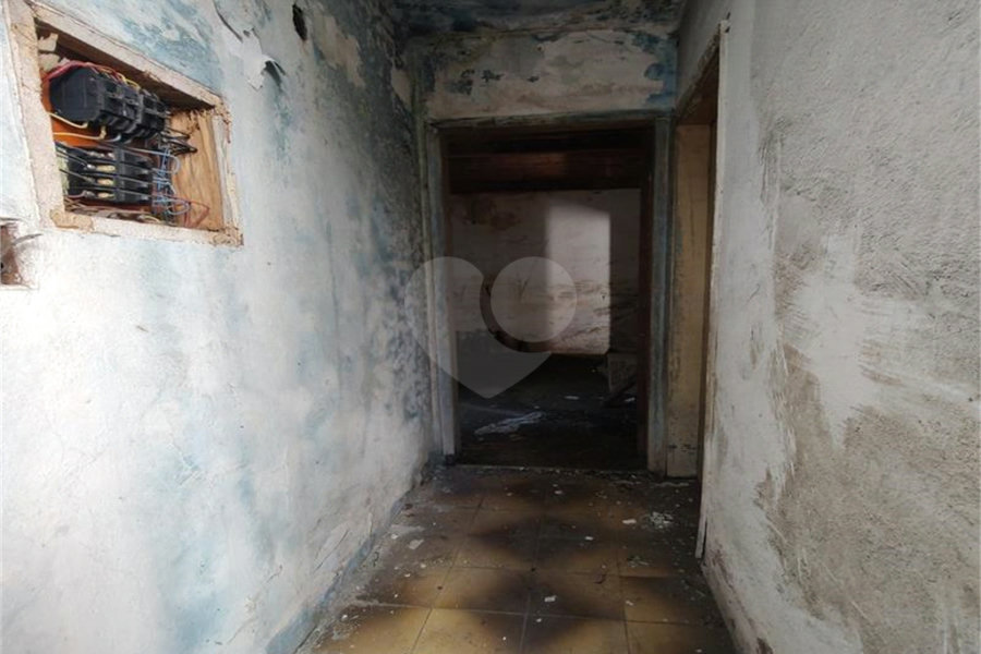 Casa à venda com 6 quartos, sendo 2 suítes,  no condomínio Doutor Francisco Ranieri, São Paulo - SP