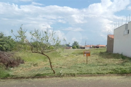 Terreno à venda em Jardim Adalberto Frederico de Oliveira Roxo I, Araraquara, SP