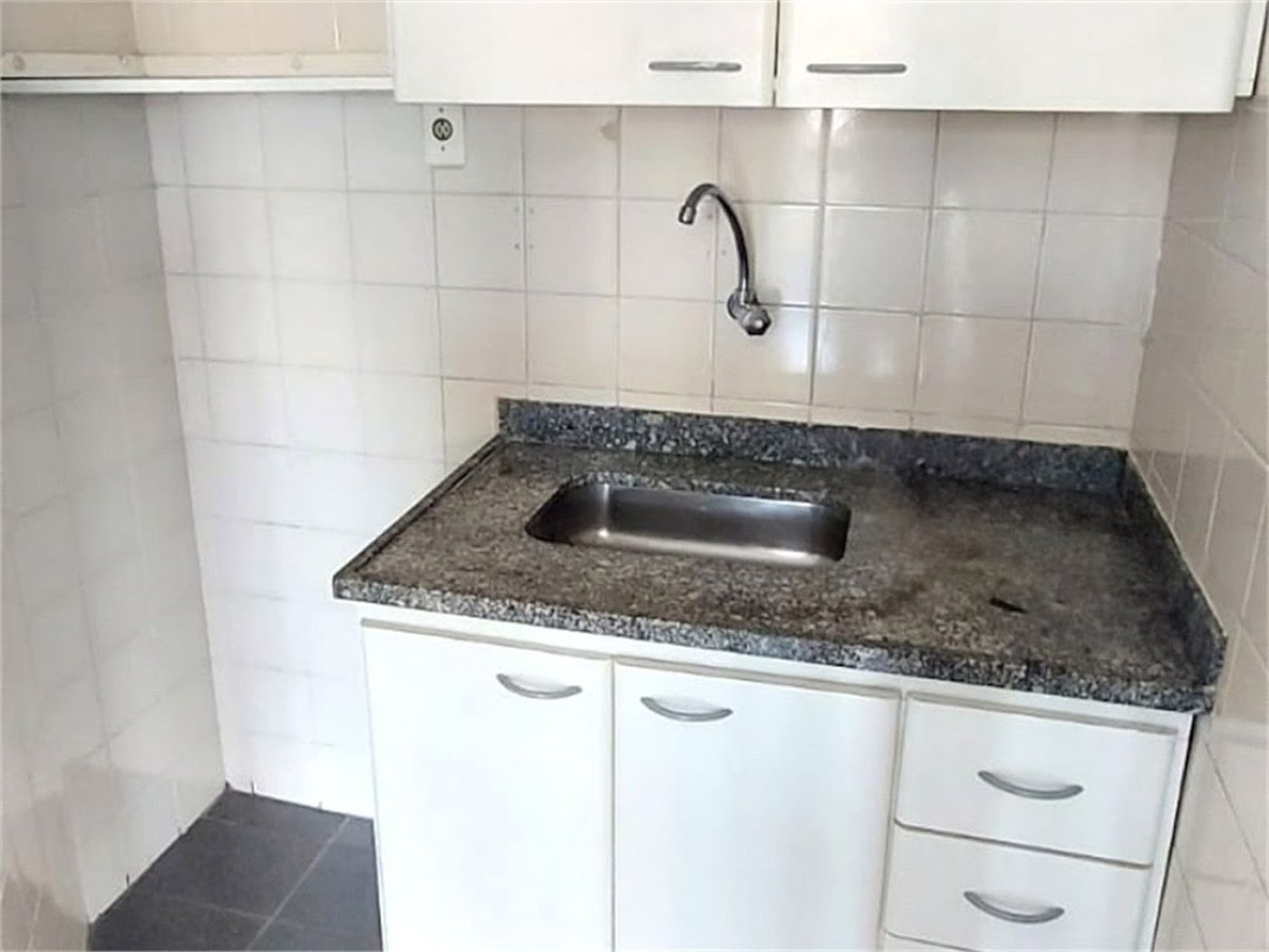 Sala Comercial para venda e locação, Centro, Santos - SA0068.
