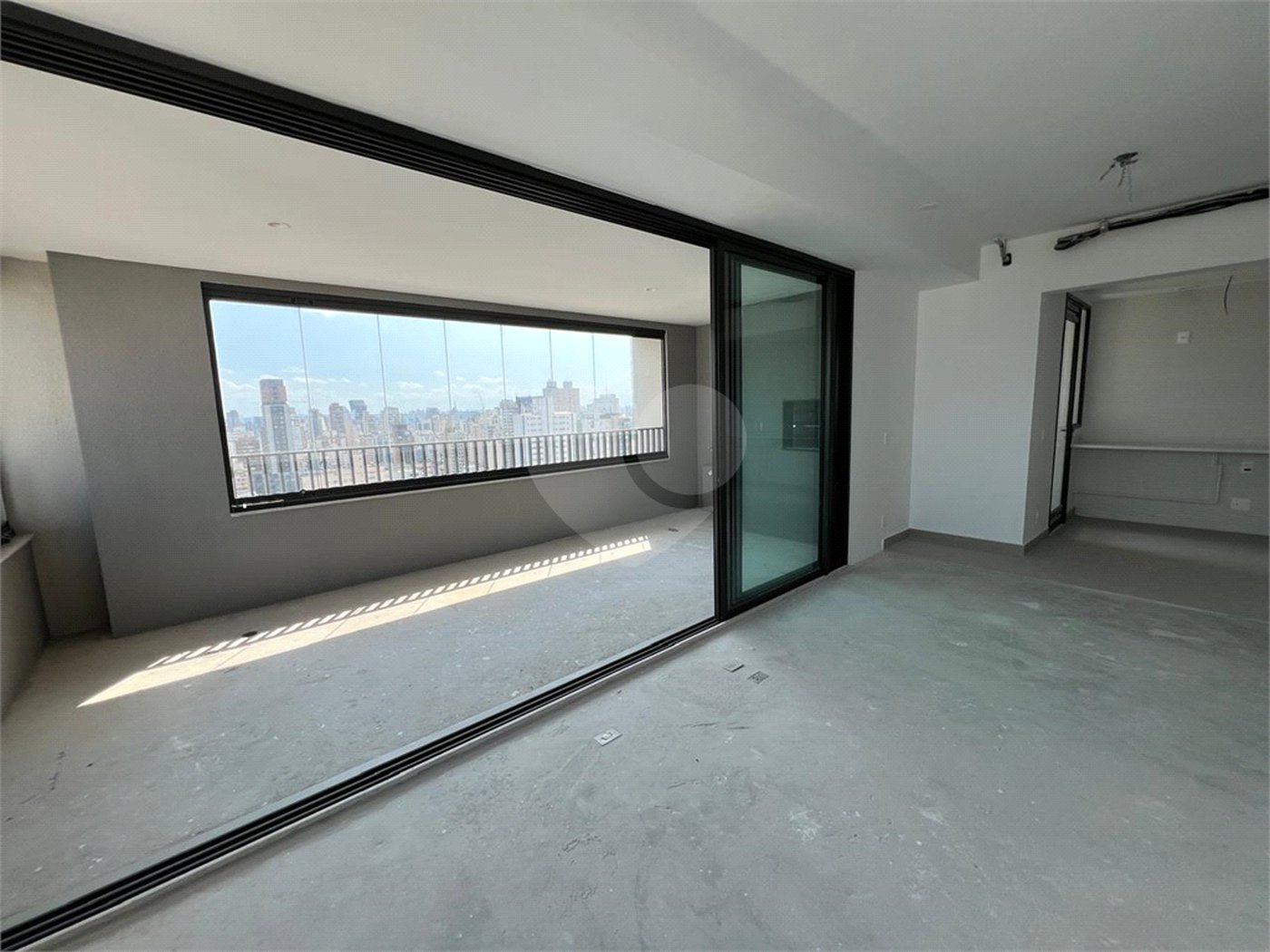 Apartamento à venda com 3 suítes em Pinheiros, São Paulo, SP
