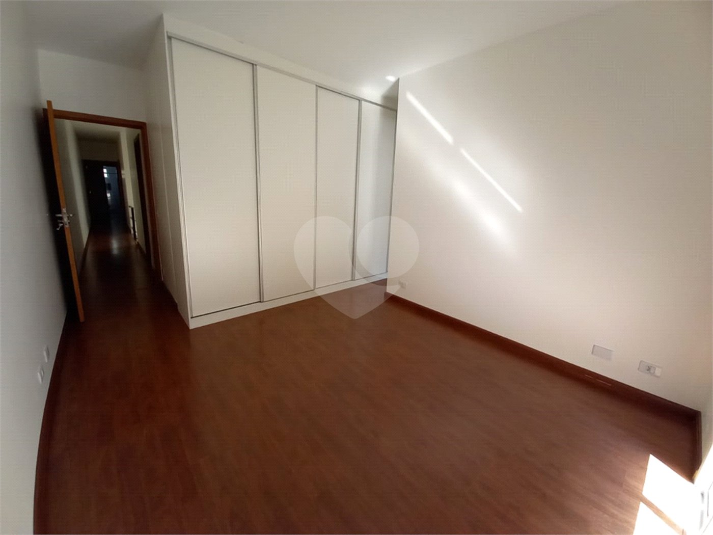 Casa para alugar com 4 suítes no condomínio Milenium, São Paulo - SP
