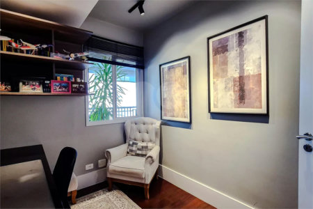 Apartamento à venda com 4 quartos, sendo 3 suítes, em Vila Romana, São Paulo, SP