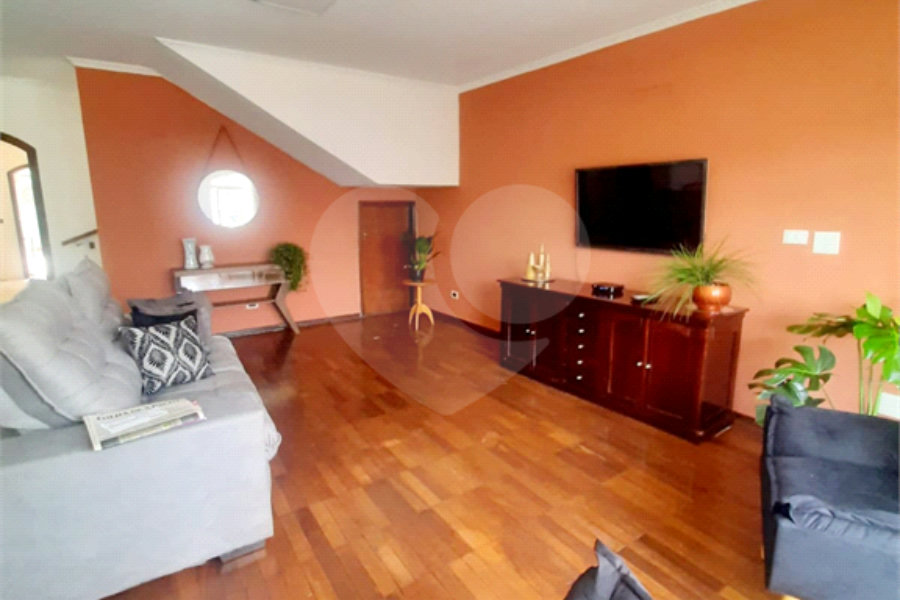 Sobrado à venda com 4 quartos, sendo 2 suítes, em Tremembé, São Paulo, SP