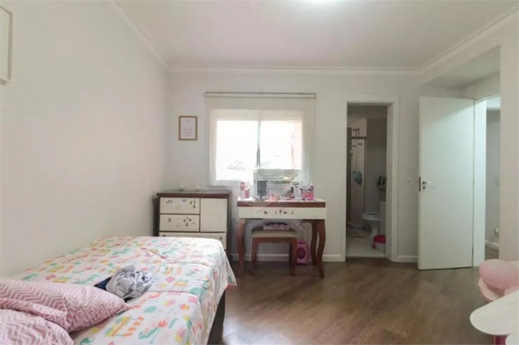 Apartamento na Mooca com 204m² amplo à venda 3 quartos, sendo 3 suítes, e 4 vagas