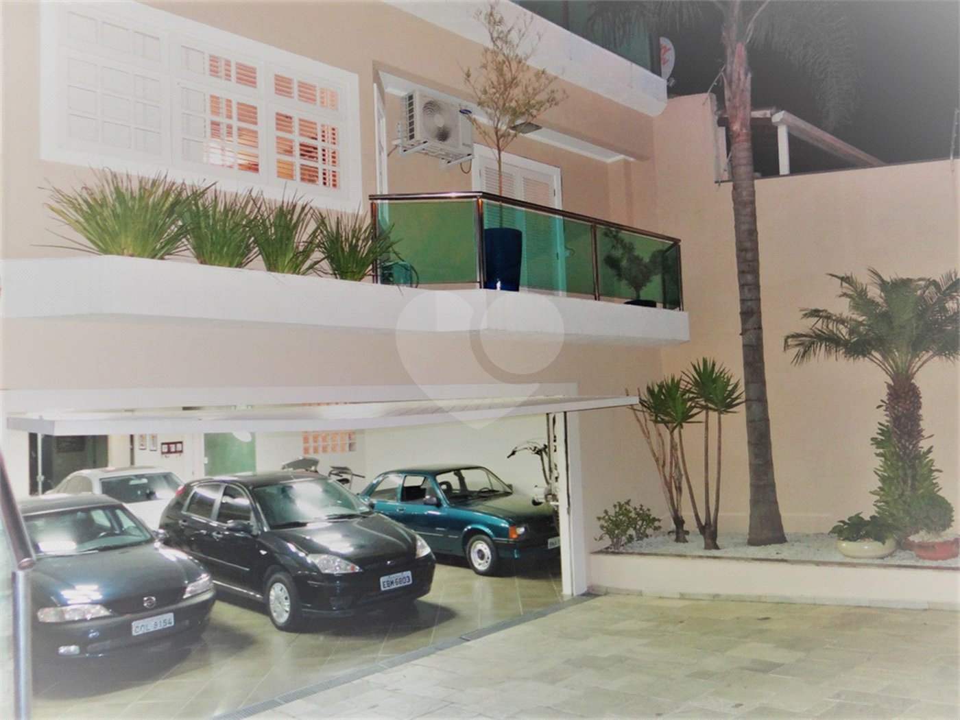 Casa à venda com 4 suítes em Jardim Floresta, São Paulo, SP