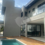 Terreno à venda com 3 suítes no condomínio Terras de Atibaia 1, Atibaia - SP
