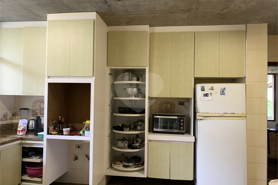Sobrado à venda com 4 quartos, sendo 2 suítes,  em Tremembé, São Paulo, SP