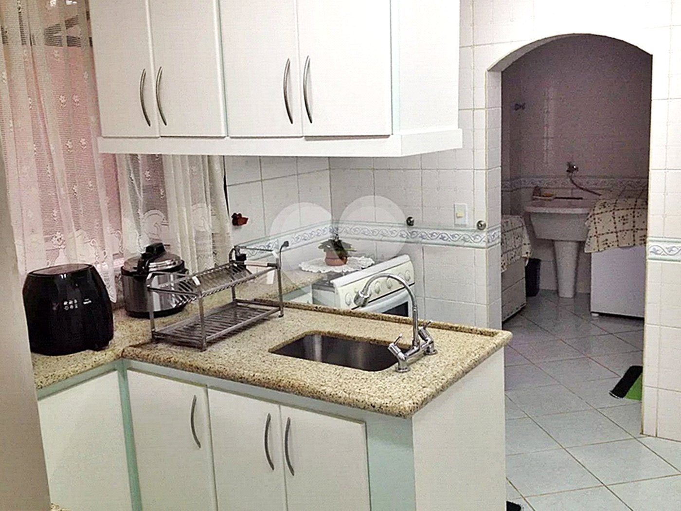 Casa à venda com 4 quartos, sendo 1 suíte, no condomínio Associação Reserva das Hortênsias, Mairiporã - SP