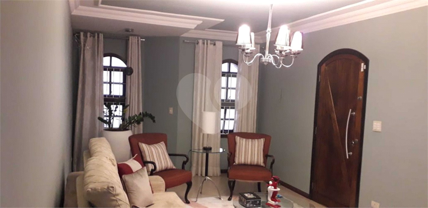 Casa à venda com 3 quartos, sendo 1 suíte, em Vila Gustavo, São Paulo, SP