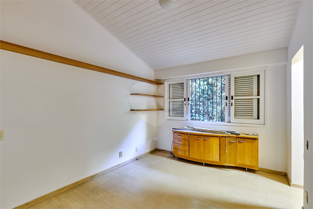 Casa à venda com 3 quartos, sendo 1 suíte, em Brooklin, São Paulo, SP