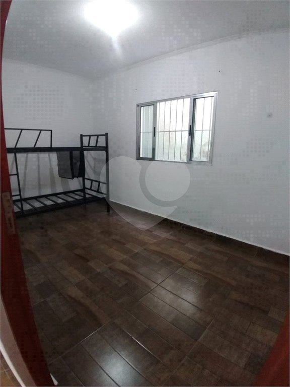 Casa à venda com 3 quartos em Jardim Santa Helena, Itaquaquecetuba, SP