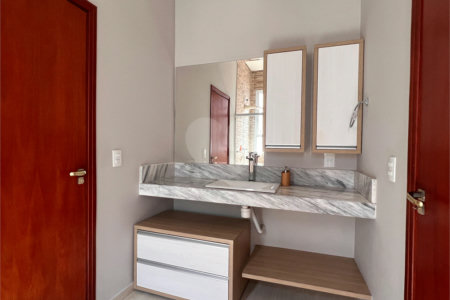 Casa à venda com 3 quartos, sendo 2 suítes, no condomínio Terras de Mont Serrat, Salto - SP
