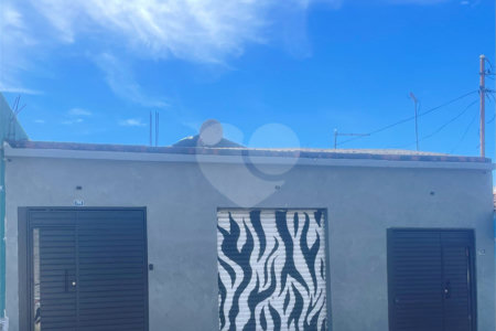 Casa à venda com 3 quartos, sendo 1 suíte, em Jardim Santa Cecília, Guarulhos, SP