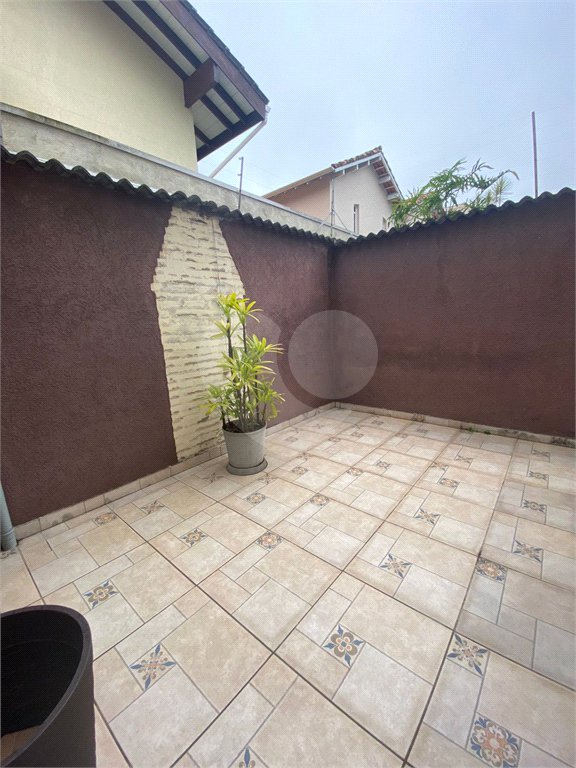 Casa Térrea à venda com 4 quartos, sendo 1 suíte,  em Vila Oliveira, Mogi das Cruzes, SP