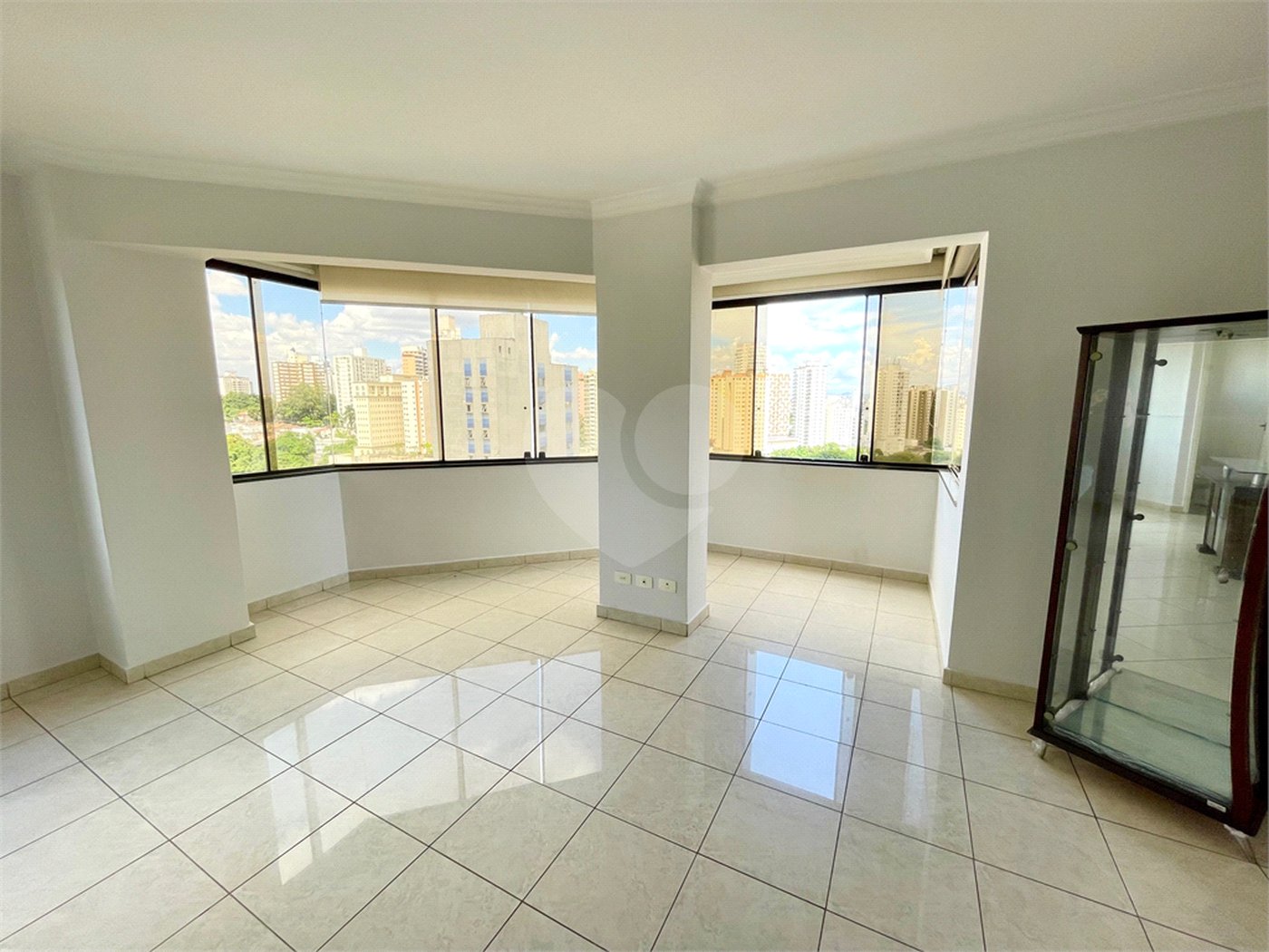 Apartamento à venda com 3 quartos, sendo 2 suítes,  em Água Fria, São Paulo, SP