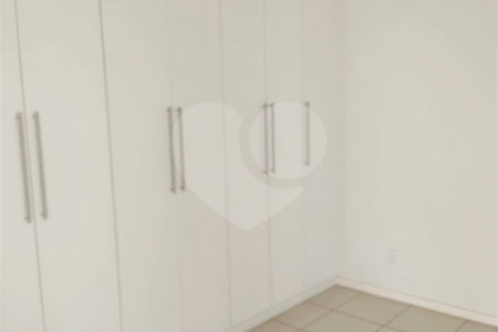 Casa à venda ou para alugar com 3 suítes no condomínio Residencial Jardim das Palmeiras, Vinhedo - SP
