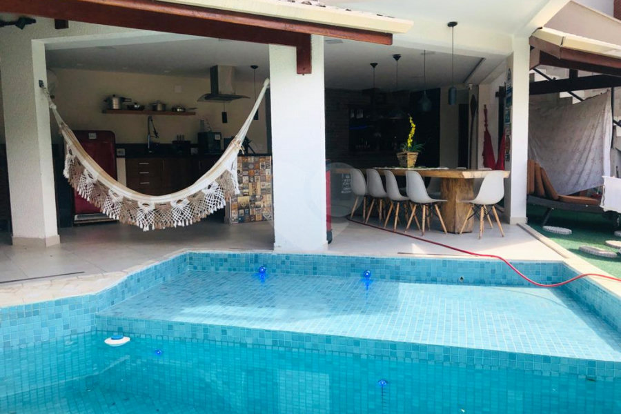 Sobrado à venda com 3 suítes em Tremembé, São Paulo, SP