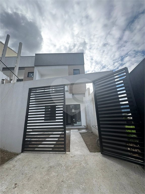 Casa à venda com 2 suítes no condomínio Residencial Camila, Rio de Janeiro - RJ