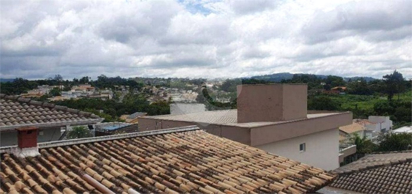 Casa à venda com 3 quartos, sendo 1 suíte, no condomínio Terras de São Francisco, Vinhedo - SP
