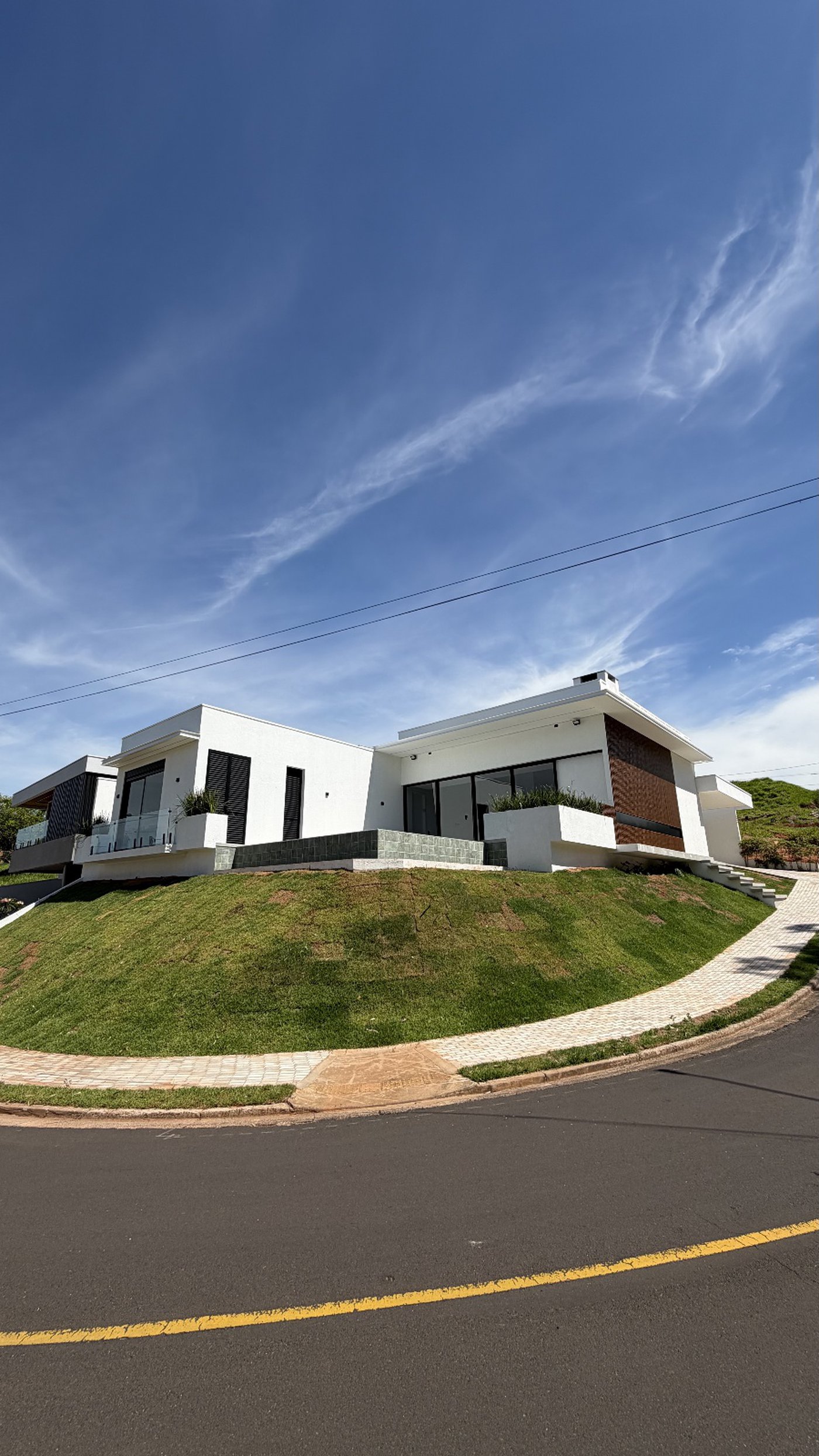 Casa à venda com 4 quartos, sendo 2 suítes, no condomínio Residencial Damha Belvedere, Presidente Prudente - SP